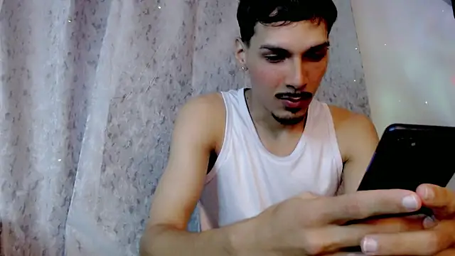 Yankees_xxx Adlı Modelin Web Kamerası Şovu