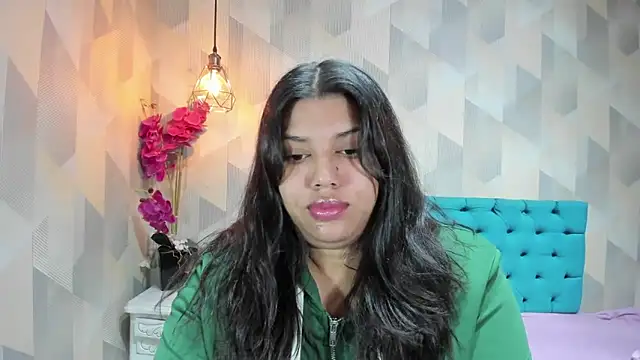 LindaBreeS live XXX chat