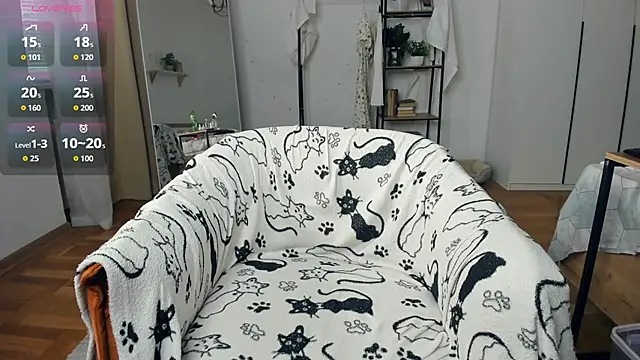 Webkamerová show FaaBinaa