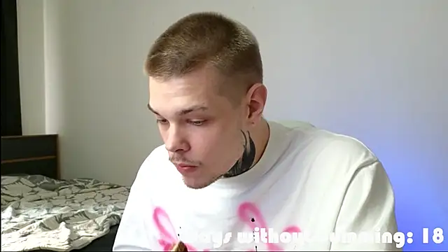 DENIS_HERE Adlı Modelin Canlı XXX Sohbeti