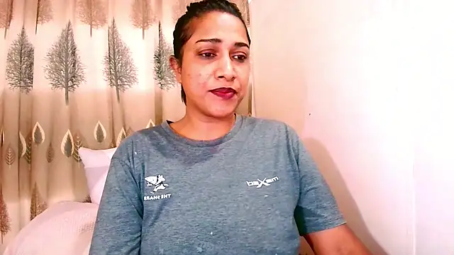 Indian_Erotic69's Live XXX Chat