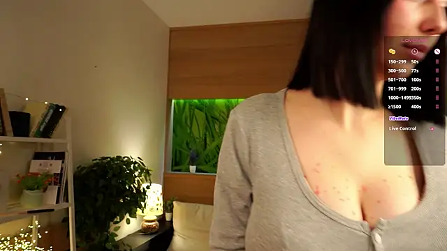 Онлайн чат XXX JuleeSamec