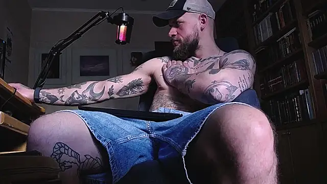 FindomJason Adlı Modelin Canlı XXX Sohbeti