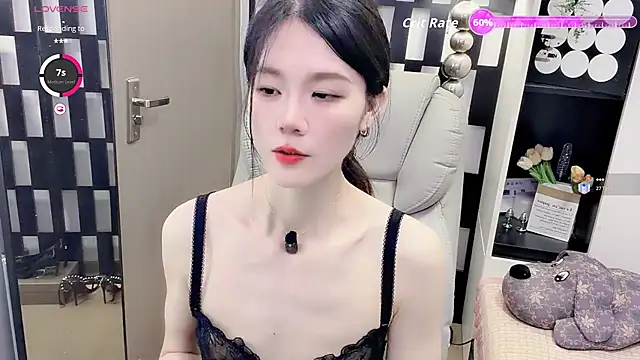 Yueyue-MM 现场XXX聊天