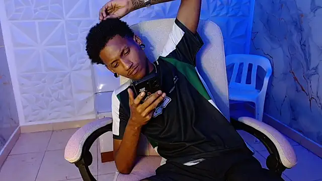 ManSant Chat XXX live