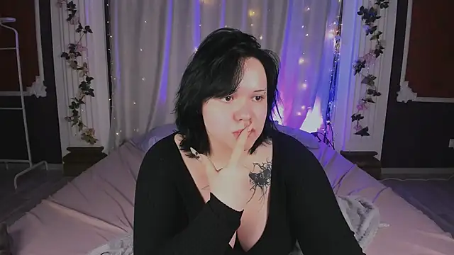 KittyNuarr লাইভ XXX চ্যাট