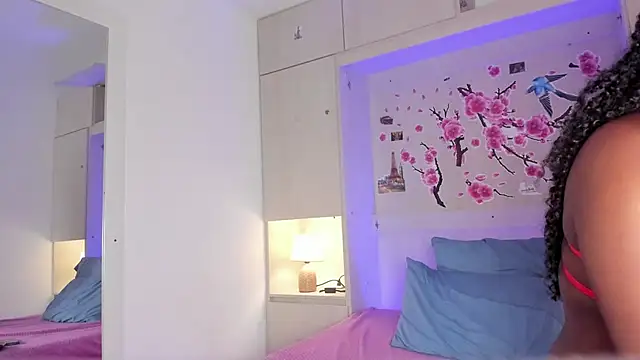 TaylorBloom Adlı Modelin Canlı XXX Sohbeti