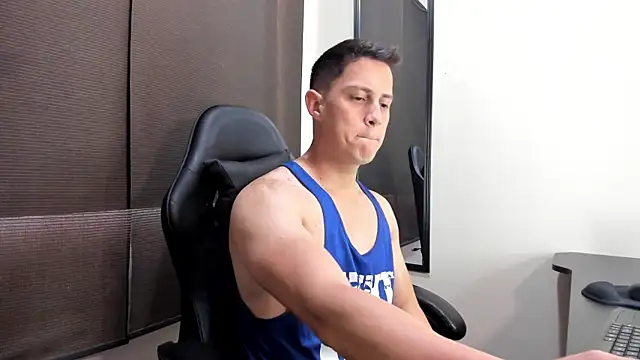 KendricTorres – Naživo XXX chat