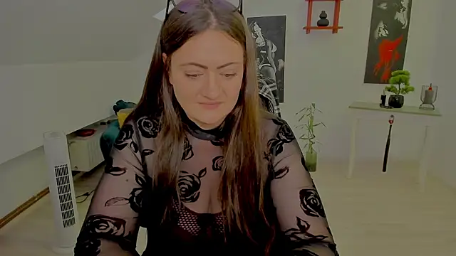 Онлайн чат XXX MistressDarrah