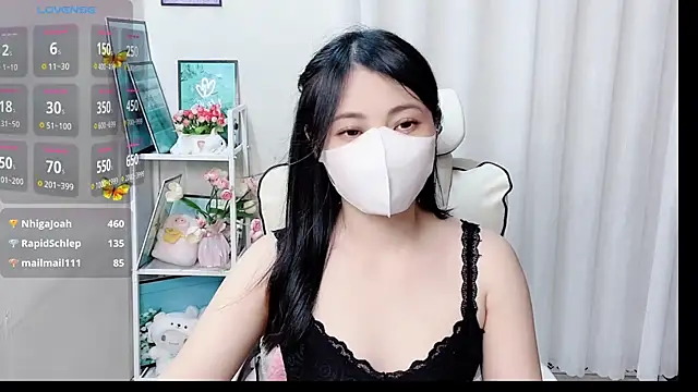 Clover_Nhi's Live XXX Chat