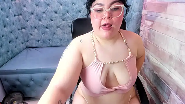 Sweet_Nova_ Chat XXX live