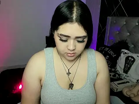 im_bunny__ élő XXX-chatje