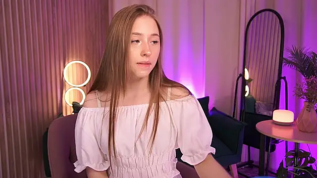 EvelinRoyce's Live XXX Chat