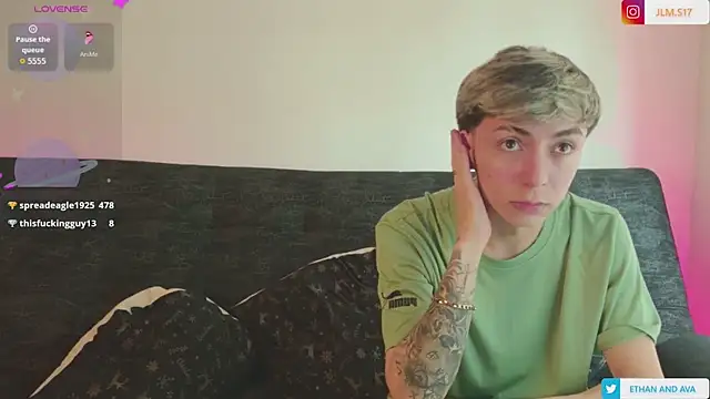 ethan_and_ava's Live XXX Chat