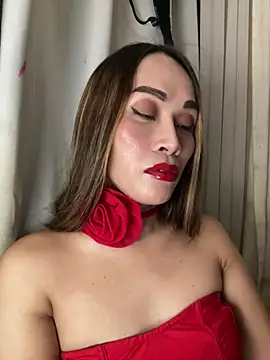 RomanticPearlTS Chat XXX in diretta