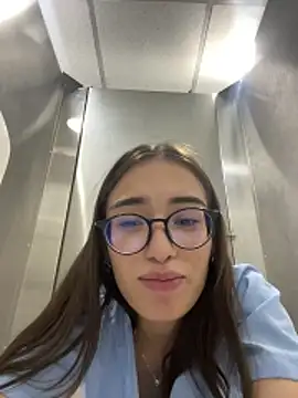 Sweet_Milaa1's Webcam Show