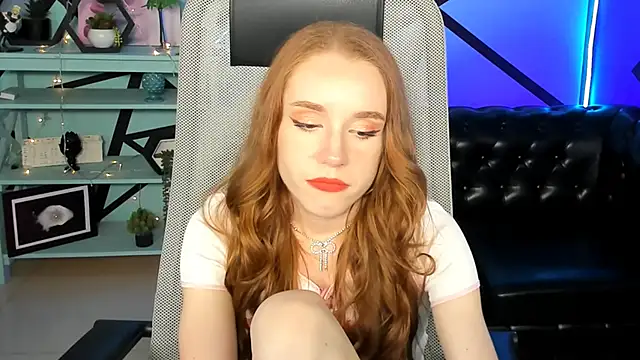 MilaSiren Chat XXX in diretta