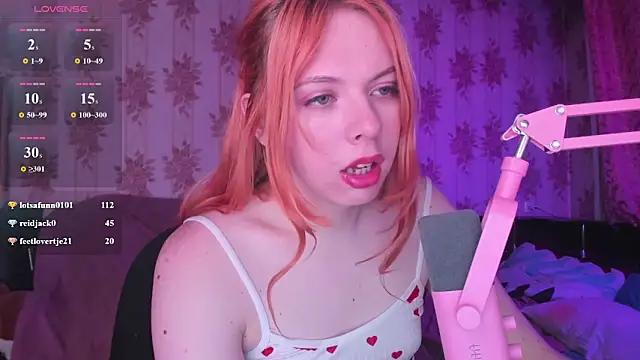Show modela Cutie_Bambi na web-kameri