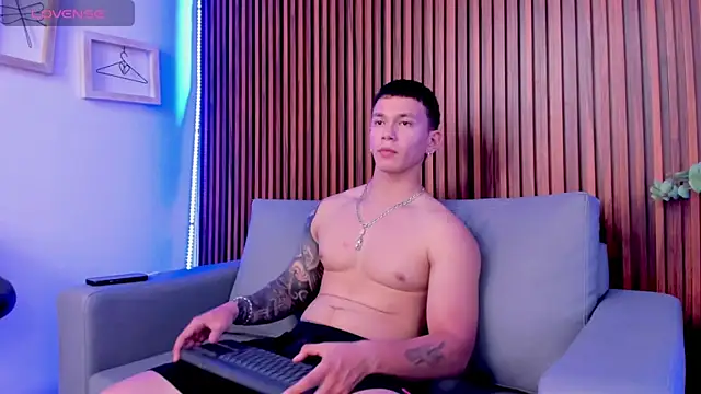 Thomas_moon Live XXX Chat