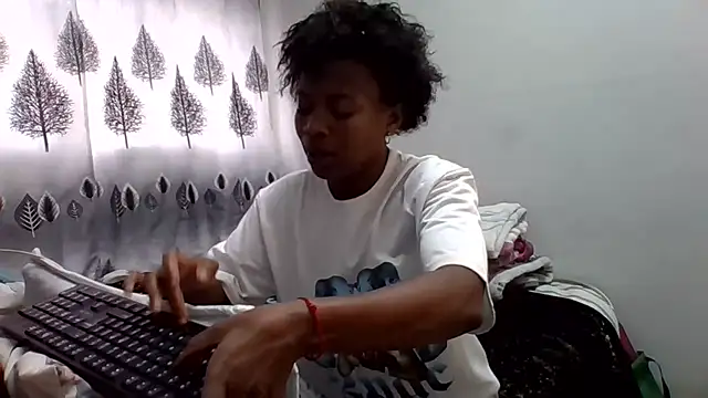 SweetJuicyLipsCandy Chat XXX live
