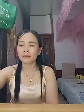 Fieng-cum Chat XXX live