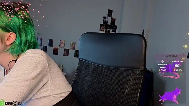 LittleKittenStar Chat XXX live