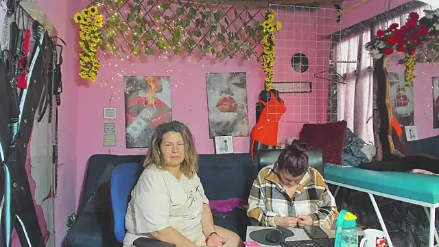lesbiancuple Webcam show