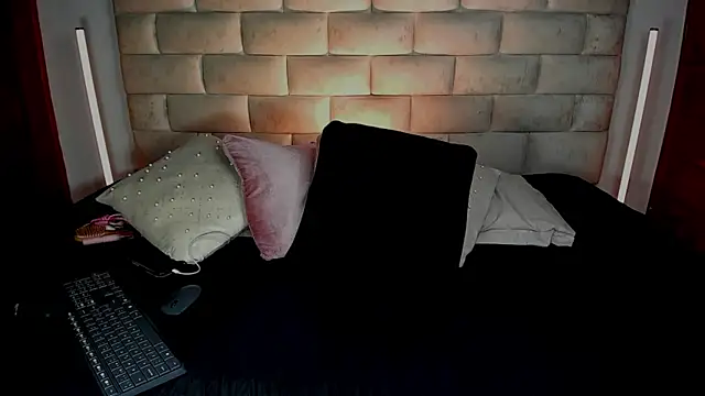 Živý XXX chat HollyGrey_