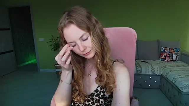 Chat +18 de Cuddle_Cat ao vivo