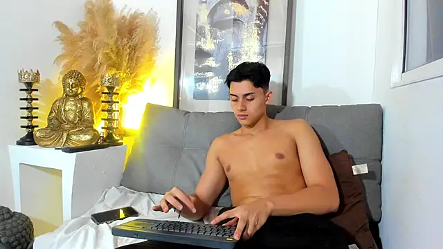 ZeusBrant Show in webcam
