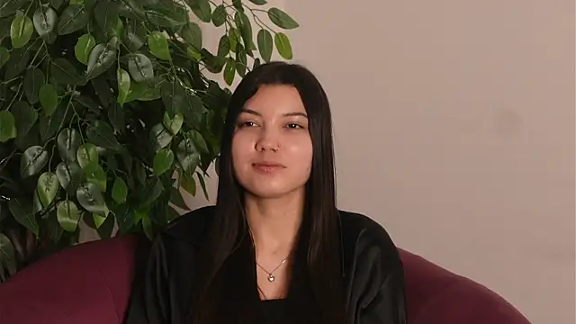 LeisaChinskey's Live XXX Chat