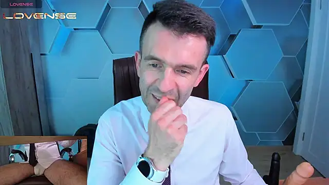 SteveTiger Pertunjukan Webcam