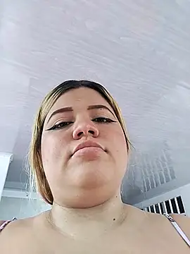 Sara_y_Amy élő XXX-chatje