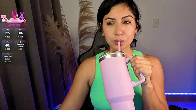 Chat XXX en directo de chloebum_
