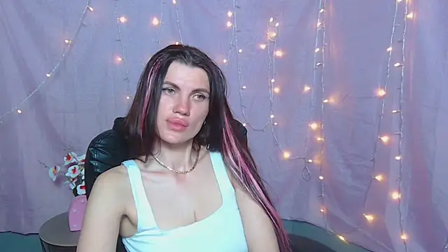 دردشة MilaLoona الجنسية المباشرة