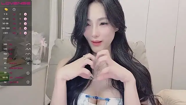 uuxiaocai's Live XXX Chat