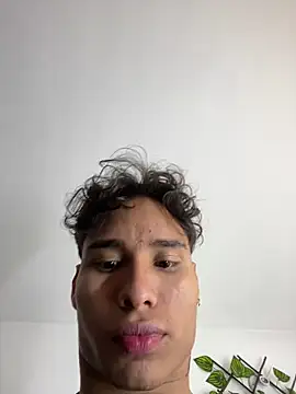 NelModel1 – Naživo XXX chat