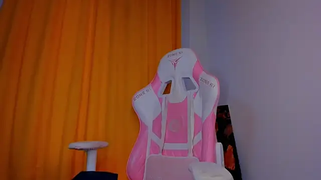 SueNiceeeee élő XXX-chatje