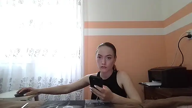 Show modela JulianeHedgpeth na web-kameri
