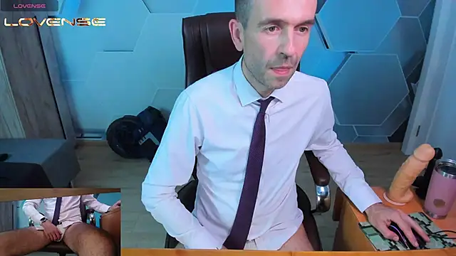 SteveTiger Live XXX-Chat