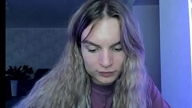 XXX chat uživo modela milliKira006