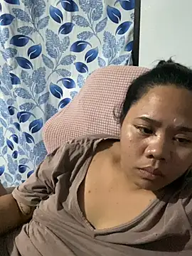 _UrSingleMamiBella_ Live XXX-Chat