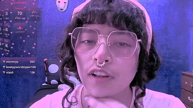 XXX chat uživo modela NinaYellow