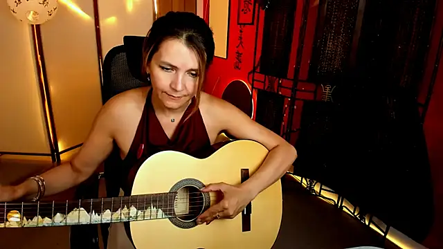 NicoleHitman Chat XXX in diretta
