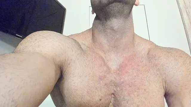 bretman_narcissus: διαδικτυακό σόου στην κάμερα