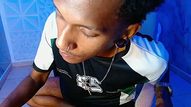 XXX chat uživo modela ManSant