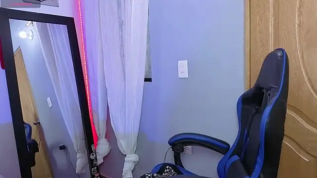 Veronica_111 live XXX chat