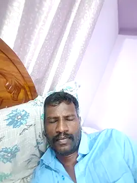 Paramkeerthi Adlı Modelin Canlı XXX Sohbeti