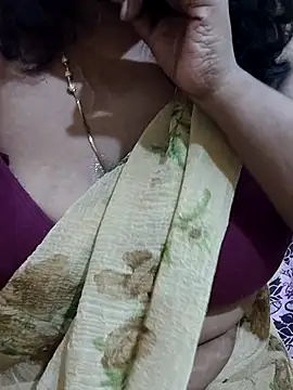 Yoursriya25's Live XXX Chat