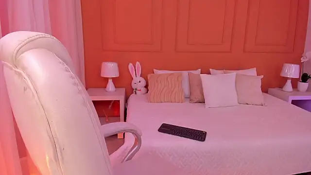 Abriil_cutee élő XXX-chatje